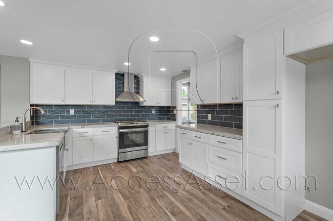 Building Photo - 25448 Lavender Cir