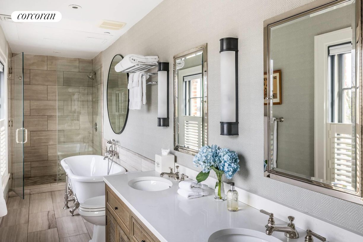 Building Photo - 43 Church St