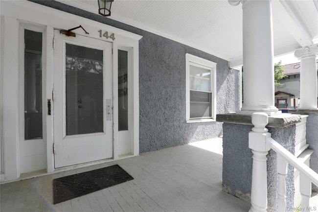 Building Photo - 144 St James St