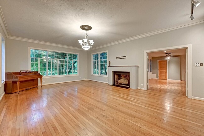 Building Photo - 4628 Roseneath Dr