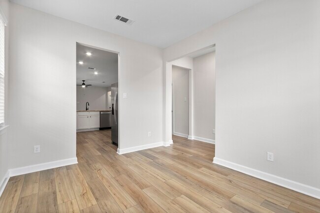 Building Photo - 1126 Campside Dr