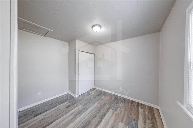 Building Photo - 1625 N Berwick Ave