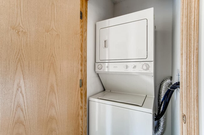 Building Photo - 200 W Campbell St