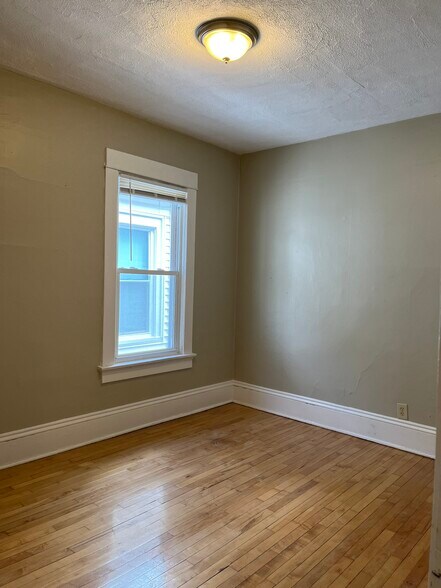 Building Photo - 3459 N Oakland Ave