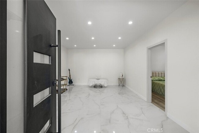 Building Photo - 10801 1/2 Wescott Avenue Unit
