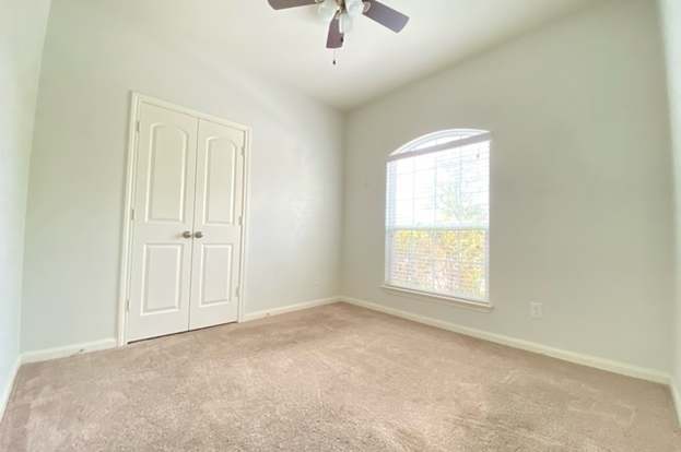 Building Photo - 7810 Creekshore Cove
