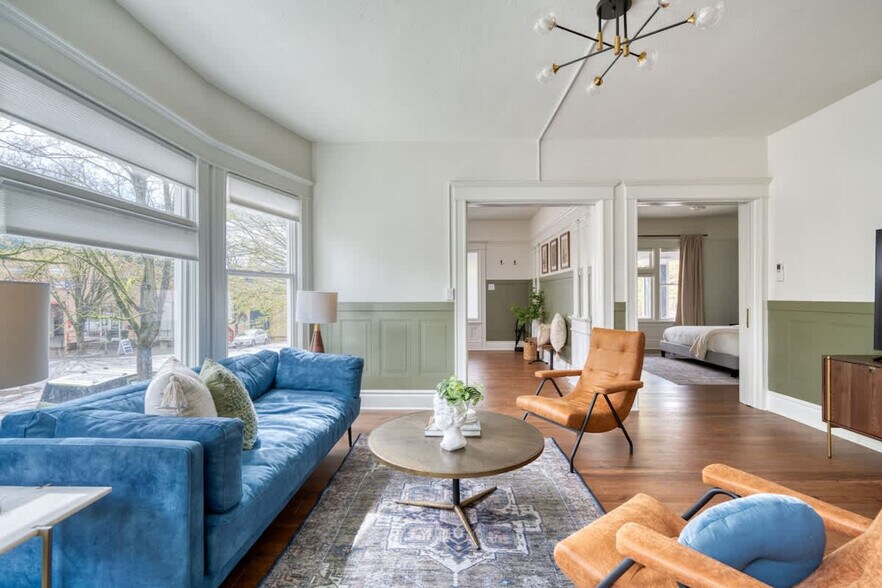 Building Photo - 1036 SE 12th Ave