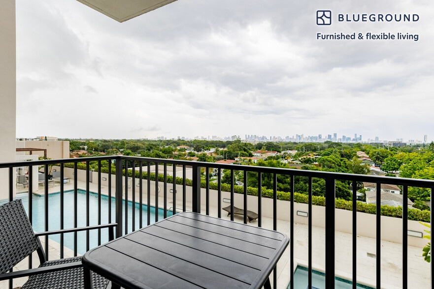 Building Photo - 1501 SW 37th Ave