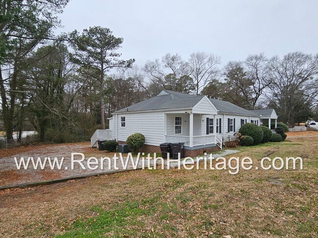Building Photo - 8657 Campbellton St