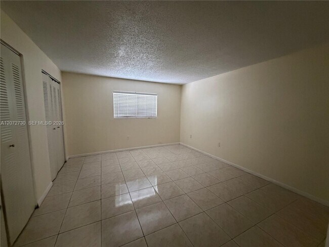 Building Photo - 14902 SW 82nd Ln