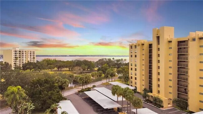 Primary Photo - 2621 Cove Cay Dr