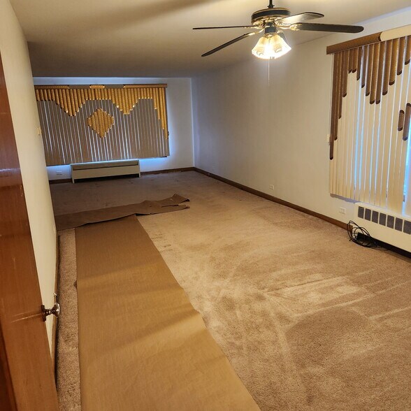 Building Photo - 6656 S Fairfield Ave