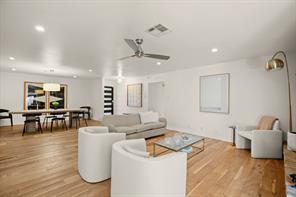 Building Photo - 3011 Yellowpine Terrace