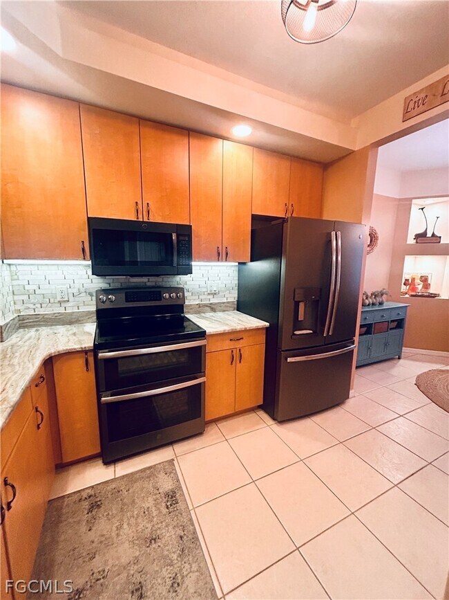 Building Photo - 1137 Van Loon Commons Cir