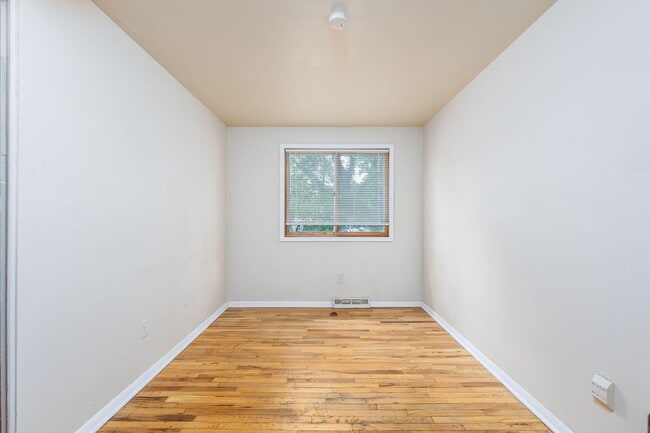 Building Photo - 771 4th Ave