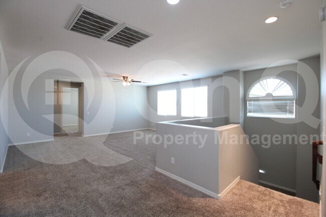 Building Photo - 4167 E Glacier Pl