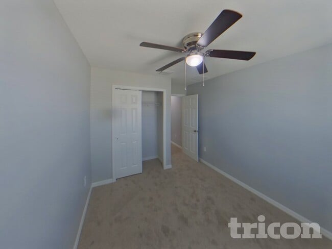 Building Photo - 7127 Summer Holly Pl