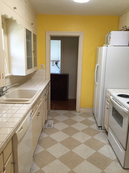 Building Photo - 2133 NW 29th St.