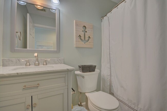 Building Photo - OFF SEASON RENTAL Oceanfront at Villa Capriani