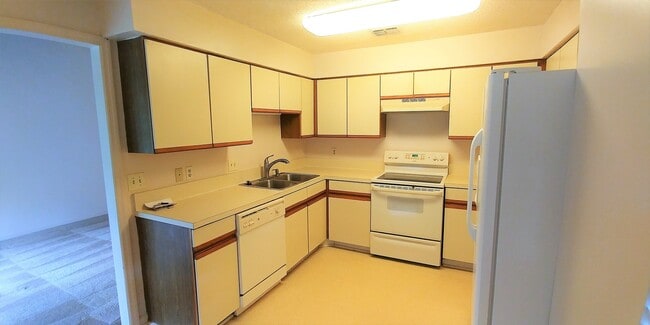 Building Photo - Beautiful 3BR/2BA Southside Condo