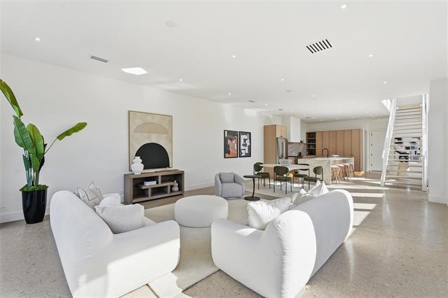 Building Photo - 6803 Tyree St