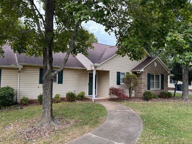 Primary Photo - 401 Hidden Creek Cir