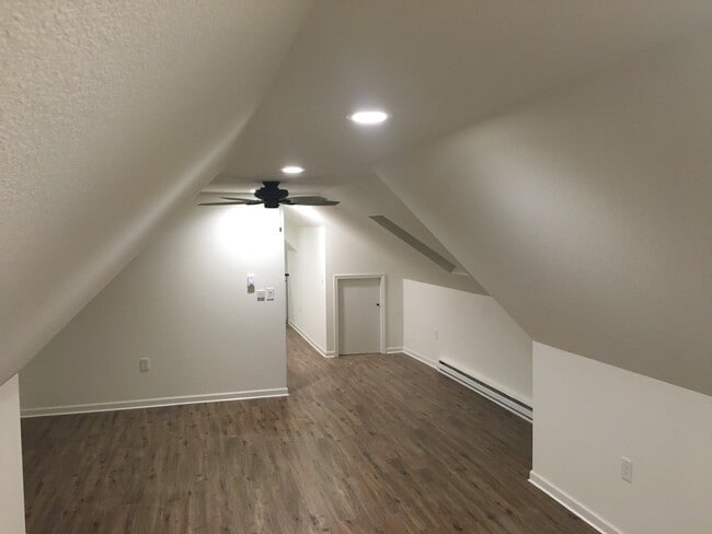 Building Photo - 4538 N Newhall St