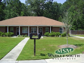 Building Photo - POOLER COMMUNITY-NEW PAINT-NEW CARPET