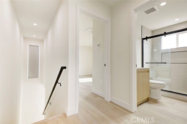 Building Photo - 1070 Allen Ave