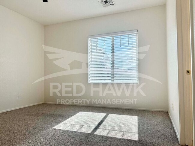 Building Photo - 852 E Runaway Bay Pl