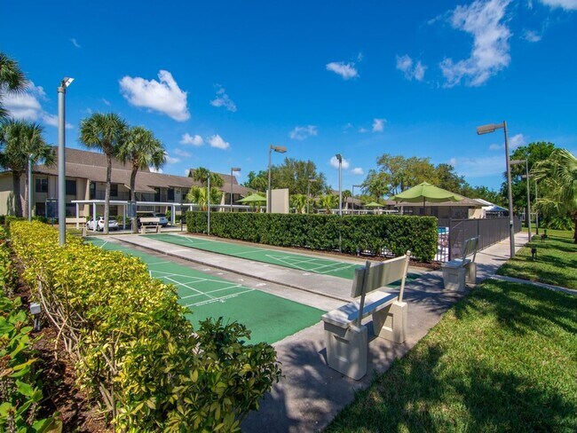 Building Photo - 28 Plantation Dr