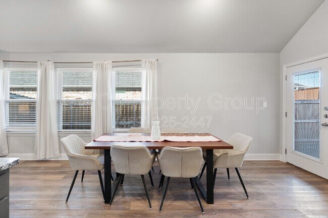 Building Photo - 1707 Aleia Cv