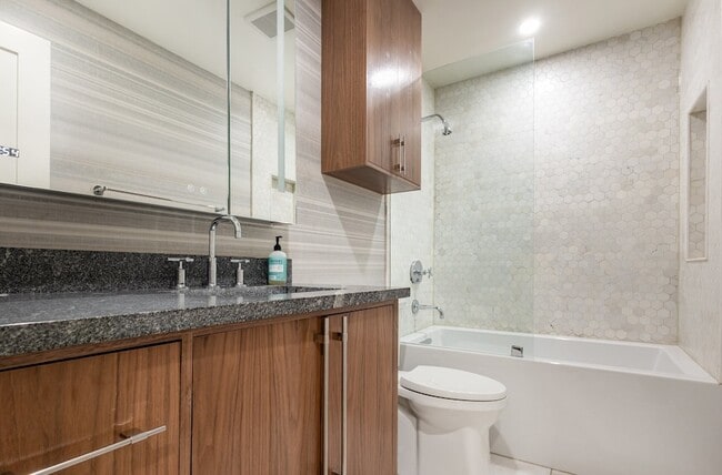 Building Photo - 4148 Normandy Ave