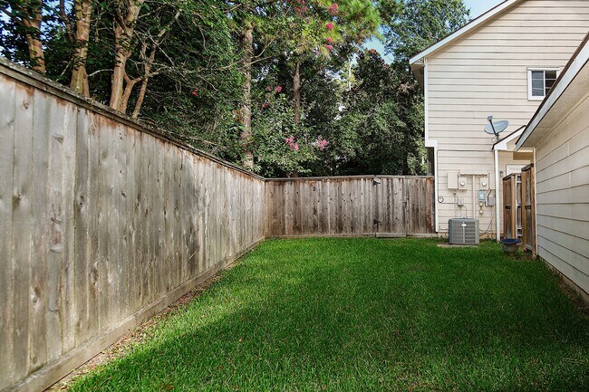 Building Photo - 35 S Avonlea Cir
