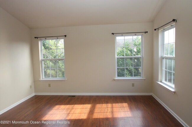 Building Photo - 86 Banyan Blvd