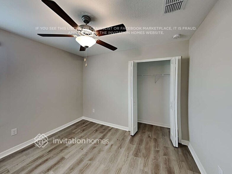 Building Photo - 10355 Blue Plume Ct
