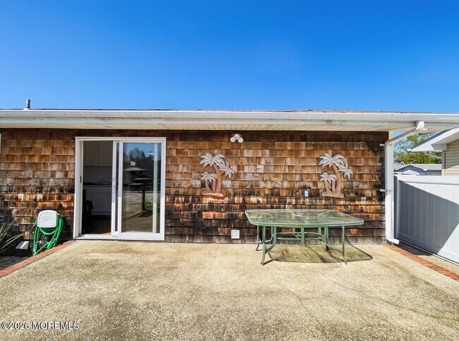 Building Photo - 1813 Capstan Dr