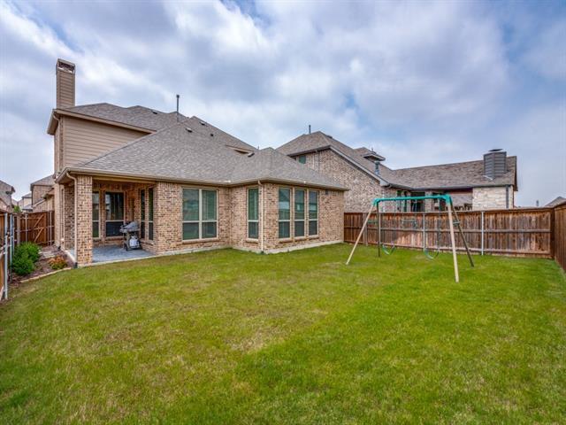 Building Photo - 833 Underwood Ln