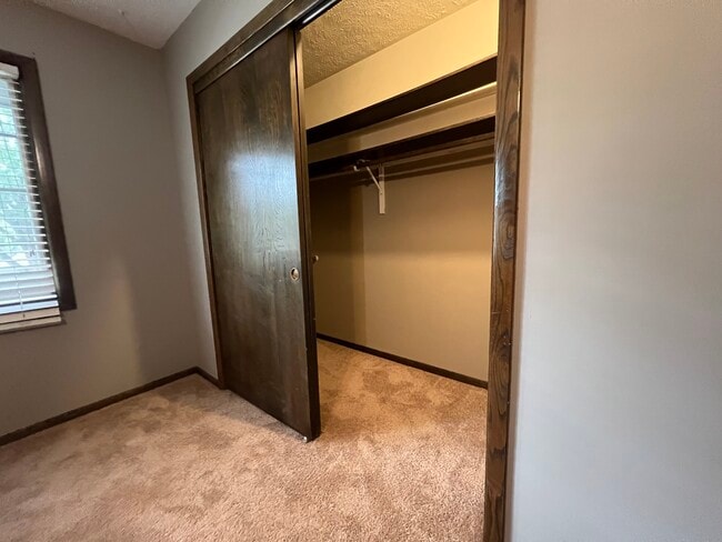 Building Photo - 5034 Meredeth St