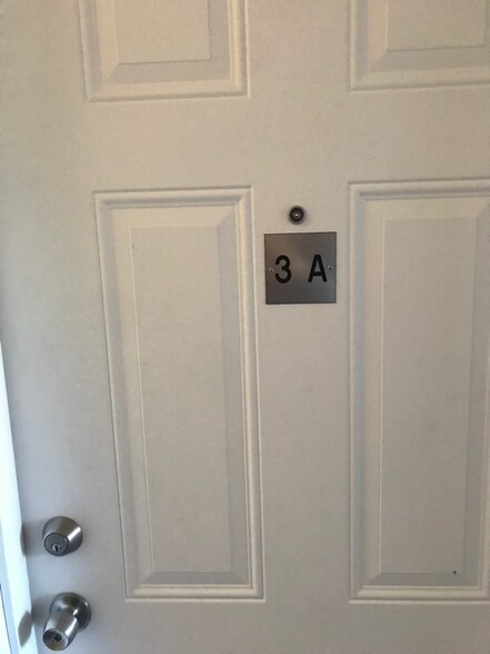 Building Photo - 4220 S 164th St