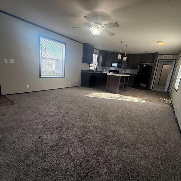 Building Photo - 10610 State Rte 762