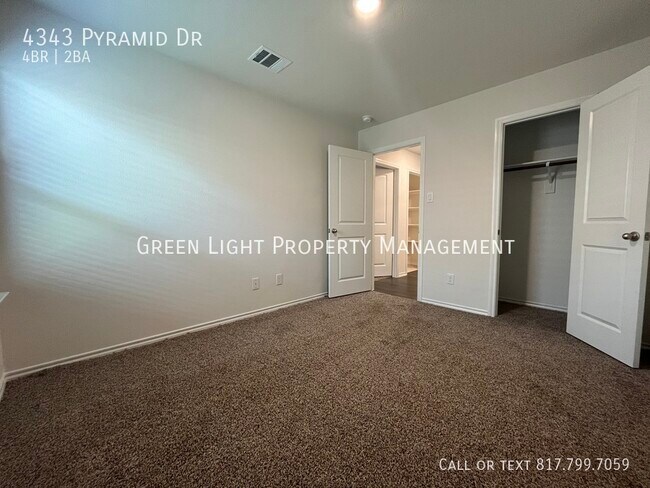 Building Photo - 4343 Pyramid Dr