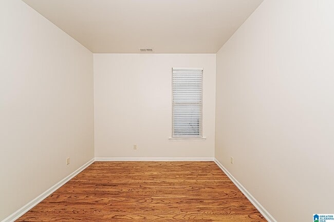 Building Photo - 1128 Avalon Dr