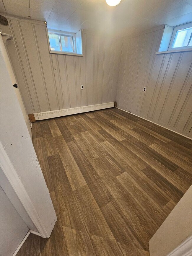 Building Photo - 143 N Albemarle St