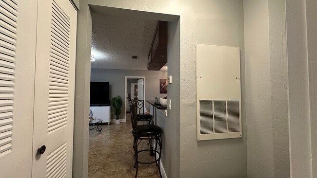 Building Photo - 974 Leeward Pl