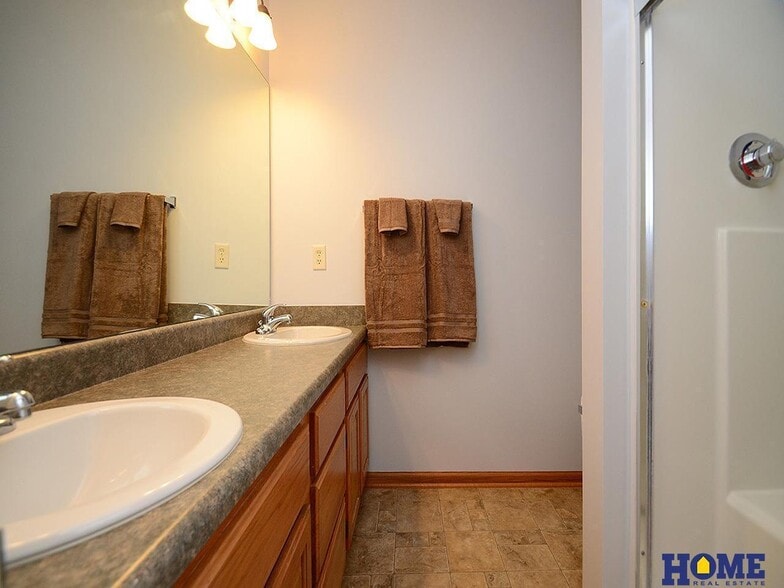 Building Photo - 1326 W Carnoustie Ct