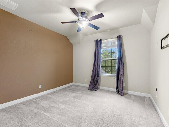 Building Photo - 15819 Graham Spring Ln