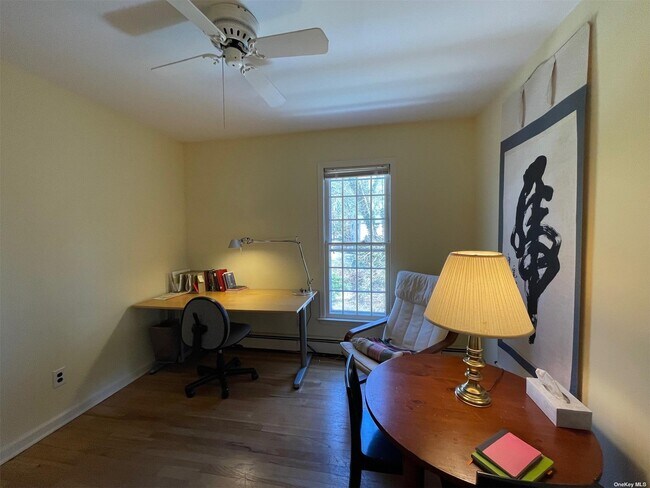 Building Photo - 3 Lamont Ln