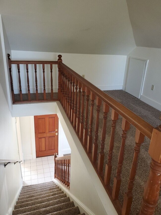 Building Photo - 6 bedroom, 3 bath near Downtown Bellingham!