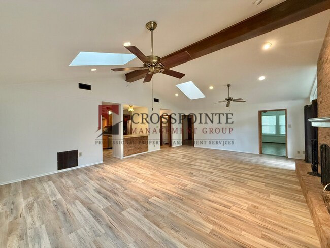 Building Photo - Waterfront 2 Bedroom, 2.5 Bathroom Home!